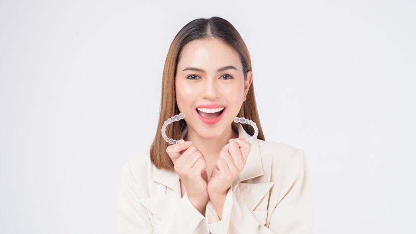 Removable vs Permanent Retainers: How to Choose your Retainers
