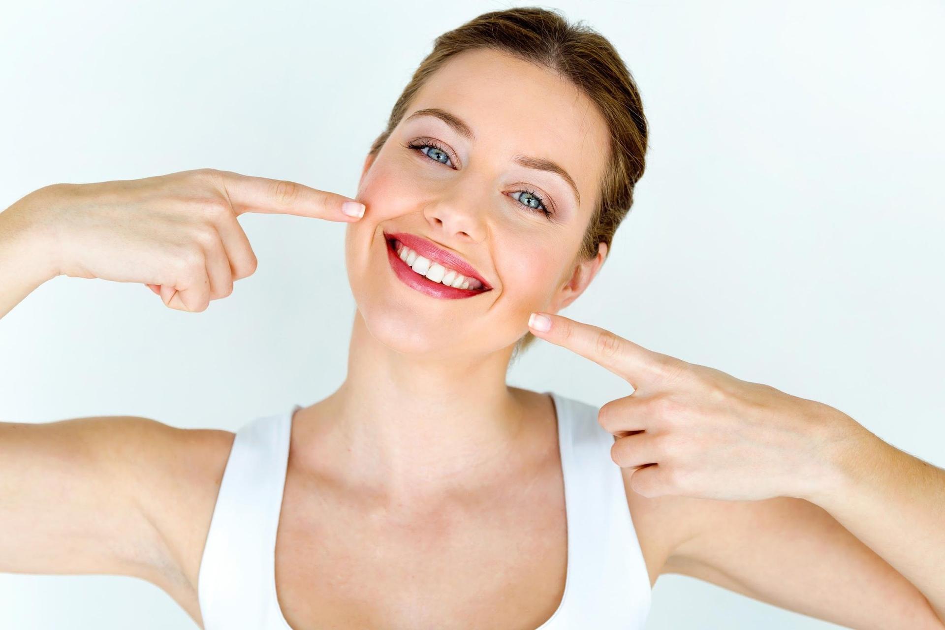 Teeth whitening risks 